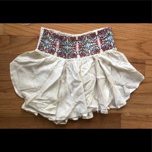 south moon under flowy shorts